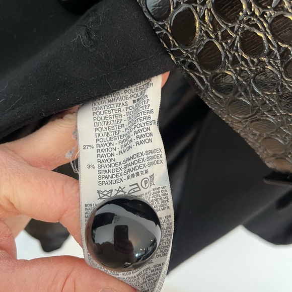 Rinascimento Women's Black Coat with Belt size small - Picture 4 of 5